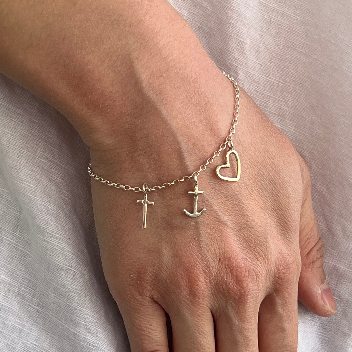 armband TRO, HOPP & KÄRLEK